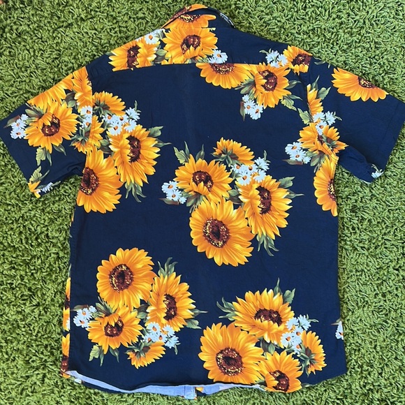 sunflower button down - Picture 4 of 5